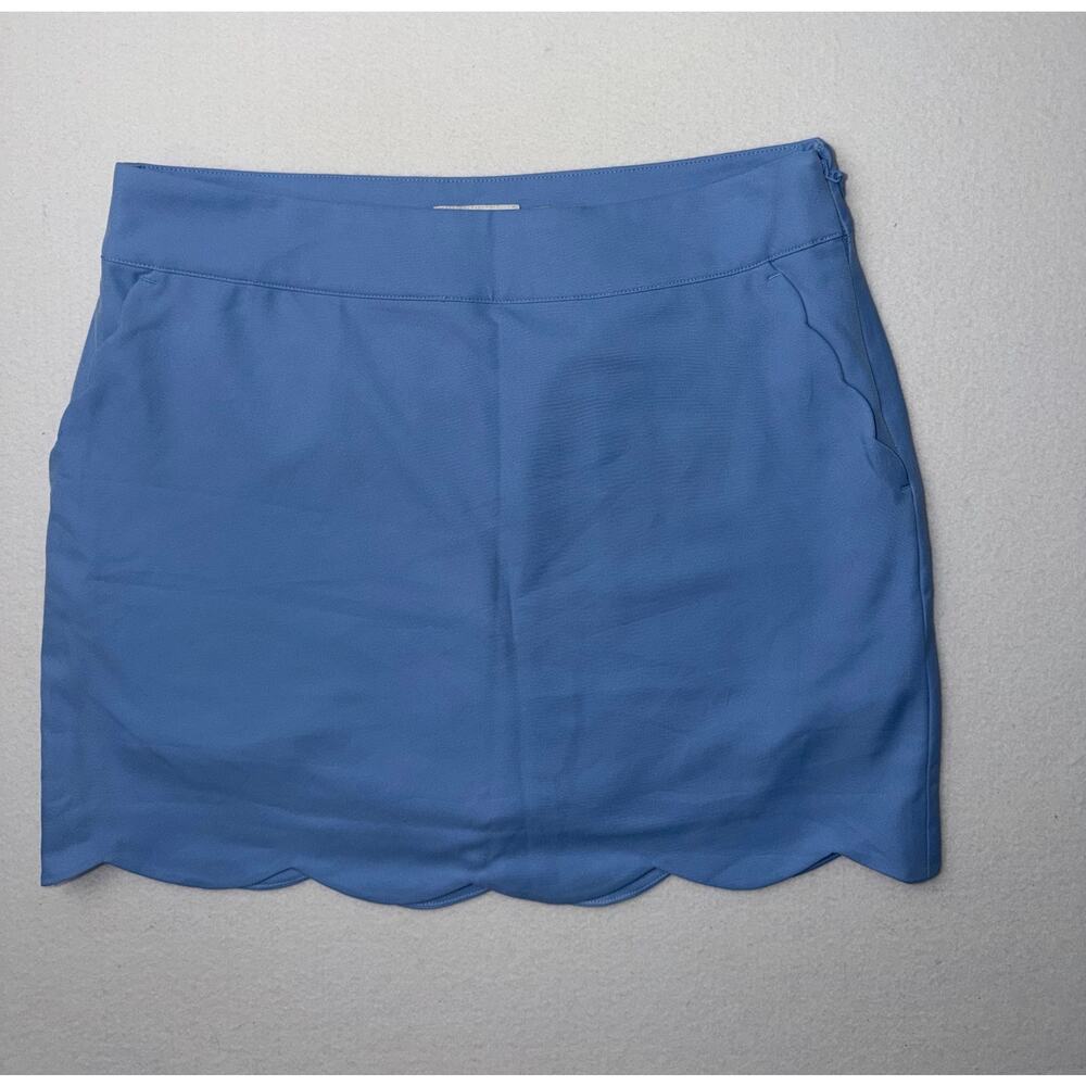 Vineyard women’s blue scallop edge performance skort
